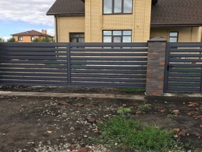 Забор жалюзи 72 метра фото в Советске