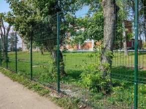 3D заборы для школы 90 метров фото в Советске